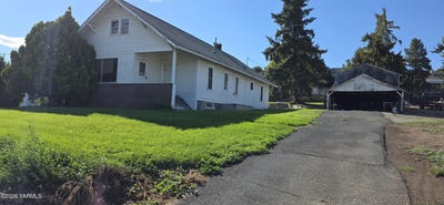 /international/us/1304-w-fremont-ave-selah-wa-110119889159/