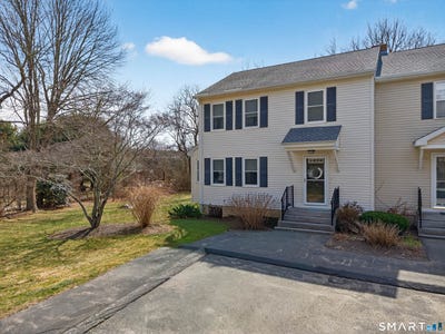 /international/us/10-castle-meadow-drive-stonington-ct-110107084432/