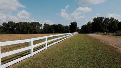 /international/us/ames-road-hickory-valley-tn-110108963056/
