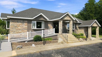 /international/us/109-s-halleck-street-demotte-in-110120408938/