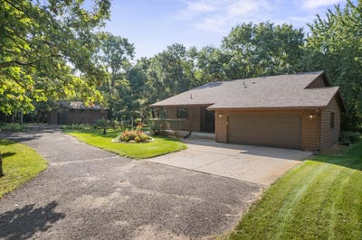 /international/us/2670-201st-avenue-nw-oak-grove-mn-110110223532/