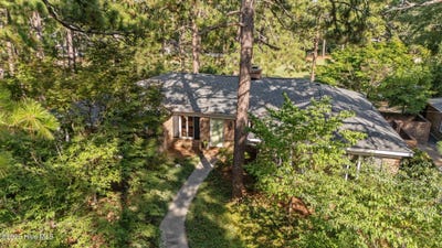 /international/us/525-fairway-drive-southern-pines-nc-110101065708/