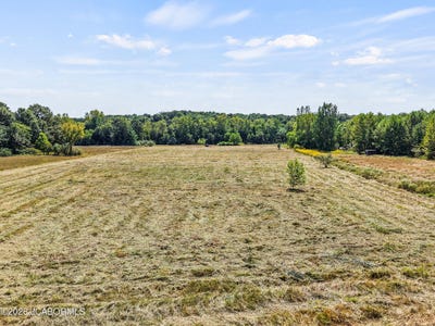 /international/us/9679-deer-run-road-williamsburg-mo-110106125976/