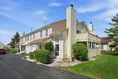 /international/us/216-whitewood-drive-streamwood-il-110107713992/