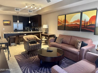 /international/us/5450-e-deer-valley-drive-phoenix-az-110098963988/