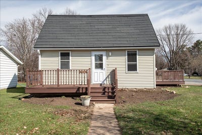 /international/us/1621-2nd-avenue-se-menomonie-wi-110107282347/