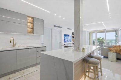 /international/us/3409-ave-isla-verde-carolina-pr-110107276806/