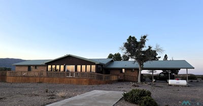/international/us/15449-hwy-187-williamsburg-nm-110104955173/