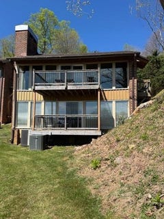 /international/us/28-doe-highlands-drive-hillsville-va-110107478100/