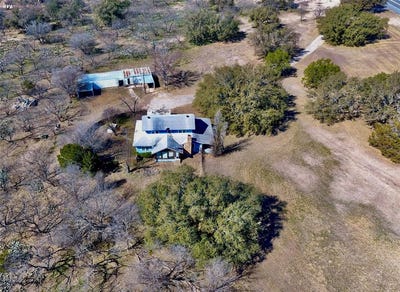 /international/us/981-w-hwy-84-mullin-tx-110105861829/