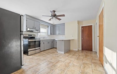/international/us/63-moran-street-north-attleboro-ma-110108413531/