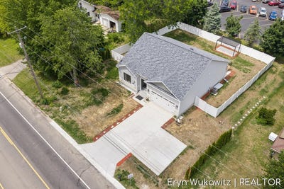 /international/us/409-6-mile-road-nw-comstock-park-mi-110108752765/