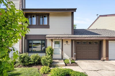/international/us/30w056-buckthorn-court-warrenville-il-110108341678/