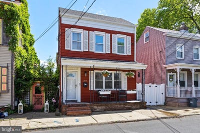 /international/us/163-2nd-street-bordentown-nj-110099822396/