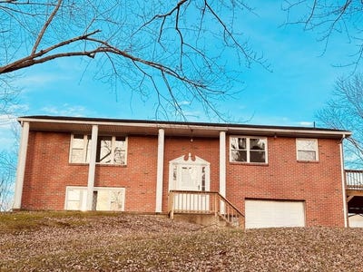 /international/us/81-parsonage-rd-towanda-pa-110103756357/