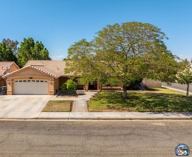/international/us/1007-calle-luna-brawley-ca-110099400812/