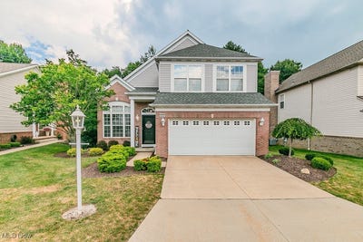/international/us/8579-pine-creek-lane-sagamore-hills-oh-110100948976/?lang=en