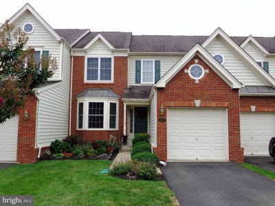 /international/us/15839-fourmile-creek-court-haymarket-va-110108659305/
