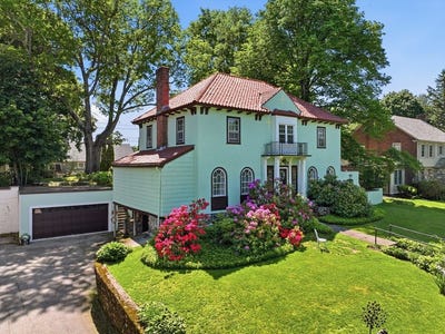 /international/us/32-terrace-dr-worcester-ma-110108440326/