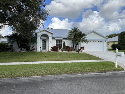 /international/us/5020-4th-place-vero-beach-fl-110106436334/
