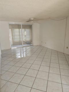 /international/us/8060-sunrise-lakes-drive-e-sunrise-fl-110107488076/