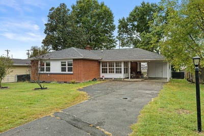/international/us/109-meadowlark-drive-berea-ky-110110404670/