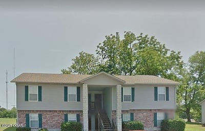 /international/us/1601-mayberry-drive-neosho-mo-110108298547/