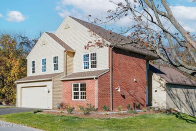 /international/us/102-victoria-lane-lewisburg-pa-110095346462/?lang=en