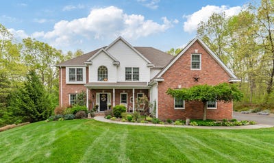 /international/us/45-n-gate-road-woodbury-ct-110099319622/