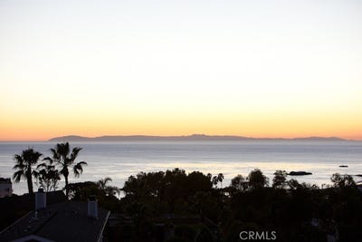 /international/us/464-bent-street-laguna-beach-ca-110108355942/