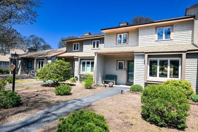 /international/us/59-main-street-dennis-ma-110107821704/
