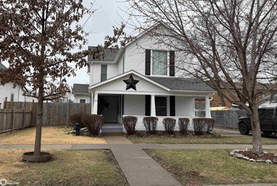 /international/us/213-s-moore-street-ottumwa-ia-110106329555/
