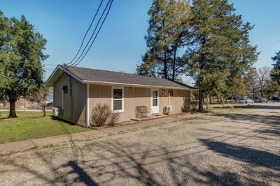 /international/us/1715-hideaway-road-galena-mo-110106465273/