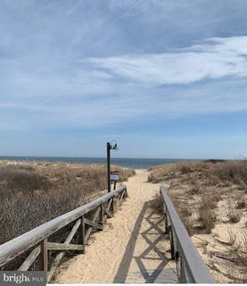 /international/us/29000-indian-harbor-drive-bethany-beach-de-110095211352/