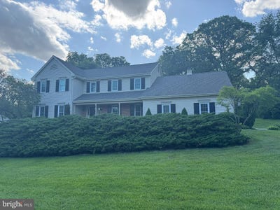 /international/us/2504-brookside-drive-lancaster-pa-110099688024/
