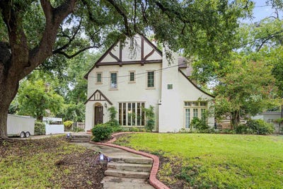 /international/us/408-spring-del-rio-tx-110110388753/