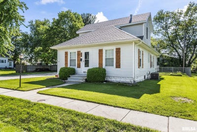 /international/us/324-edwards-street-nokomis-il-110107958418/