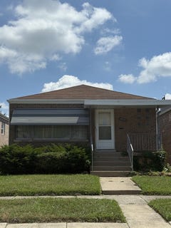 /international/us/14221-s-emerald-avenue-riverdale-il-110106055386/