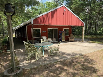 /international/us/22533-hoxeyville-wellston-mi-110108771551/