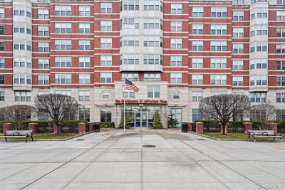 /international/us/300-mamaroneck-avenue-white-plains-ny-110106443608/