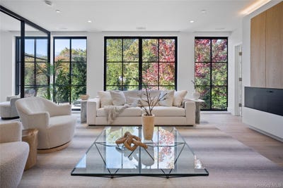 /international/us/41-richmondville-avenue-call-listing-agent-ct-110098952998/