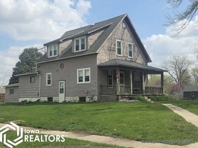 /international/us/300-e-monroe-street-jefferson-ia-110107506205/