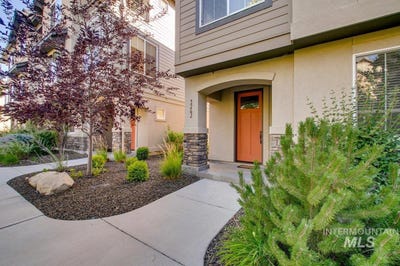 /international/us/3242-e-front-runner-lane-boise-id-110101021781/