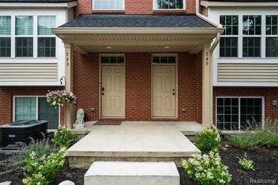/international/us/518-village-lane-milford-vlg-mi-110102648935/