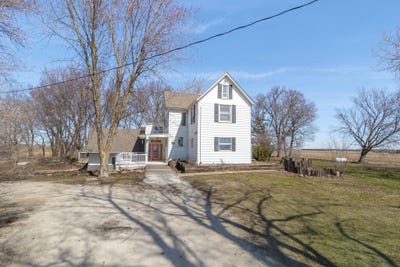 /international/us/3285-310th-street-sumner-ia-110106669551/