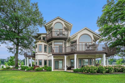 /international/us/265-lakeshore-drive-battle-creek-mi-110100561453/