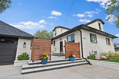 /international/us/22505-beach-street-st-clair-shores-mi-110106676479/