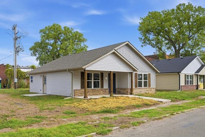 /international/us/318-w-daugherty-street-carterville-mo-110120040149/