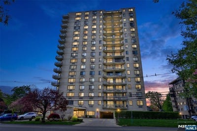 /international/us/307-prospect-avenue-hackensack-nj-110107463245/
