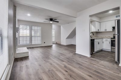 /international/us/2166-e-arkansas-lane-arlington-tx-110107083972/